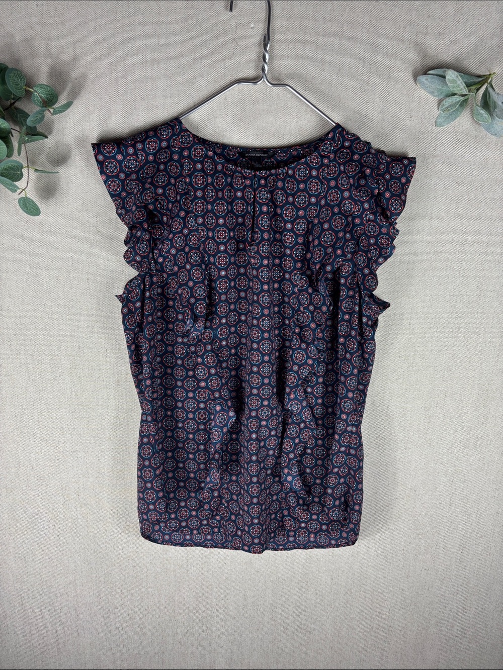 Banana Republic > Navy Floral Ruffle Sleeve Blouse Large